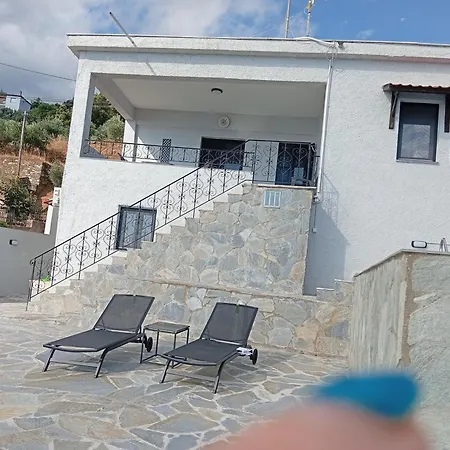 Tsonos Pool * Volos