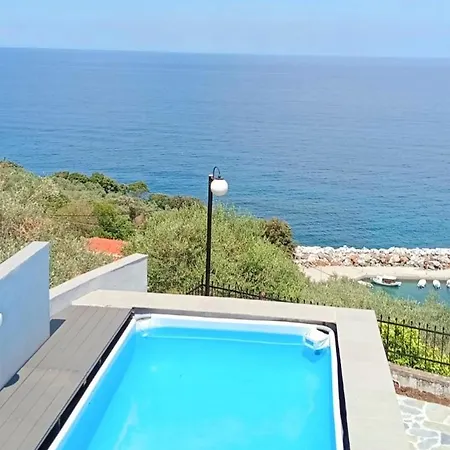Casa de Férias Tsonos Pool *
